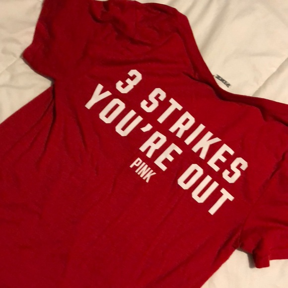 PINK Cincinnati Reds T-shirt - Picture 2 of 2